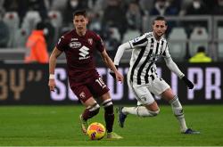 开云体育-尤文图斯队员合力打败对手