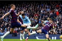 开云体育在线-曼城客场击败阿森纳，继续领跑英超