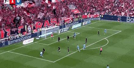 关于汉诺威惨败奥格斯堡，陷入保级泥潭的信息