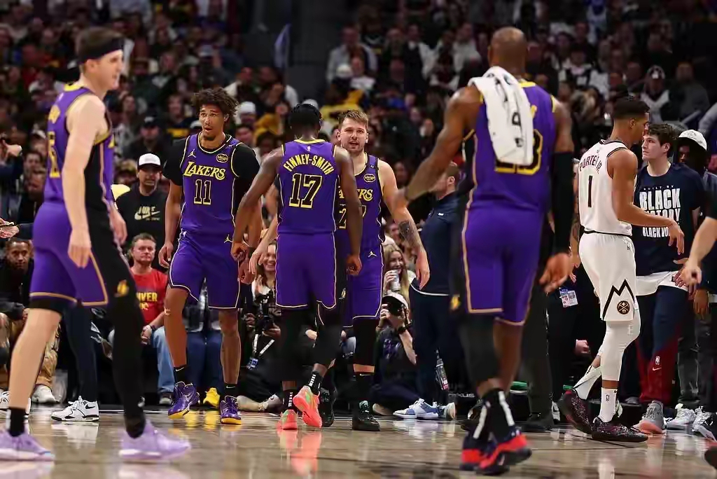 柏林联队客场不敌，输球回家