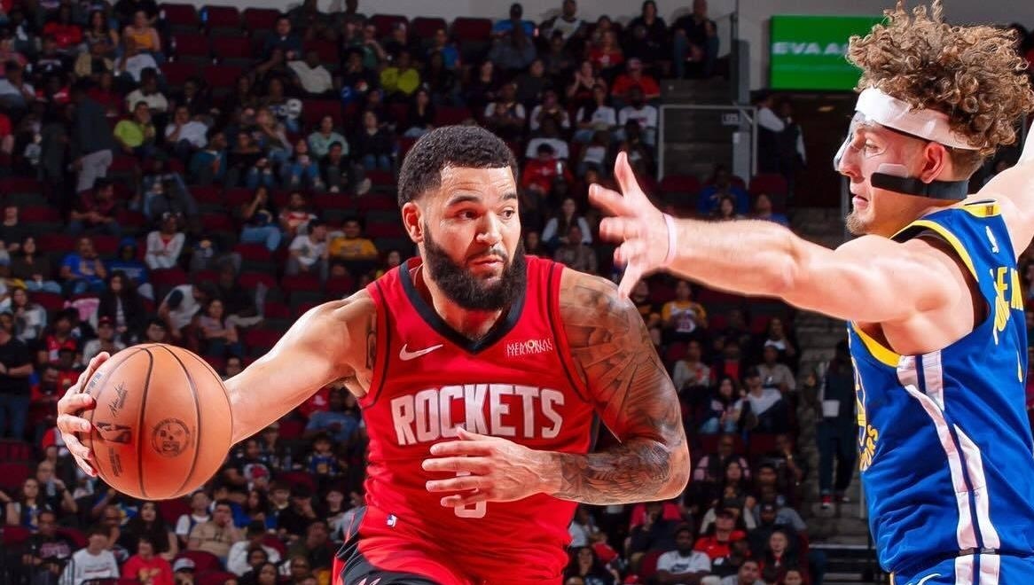 火箭大胜老鹰,血虐自由球员比里察 火箭大胜老鹰,血虐自由球员比里察